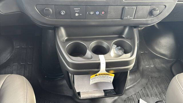 2025 Chevrolet Express 2500