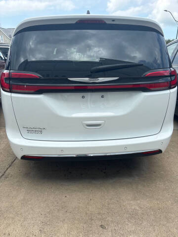 2024 Chrysler Pacifica Touring L