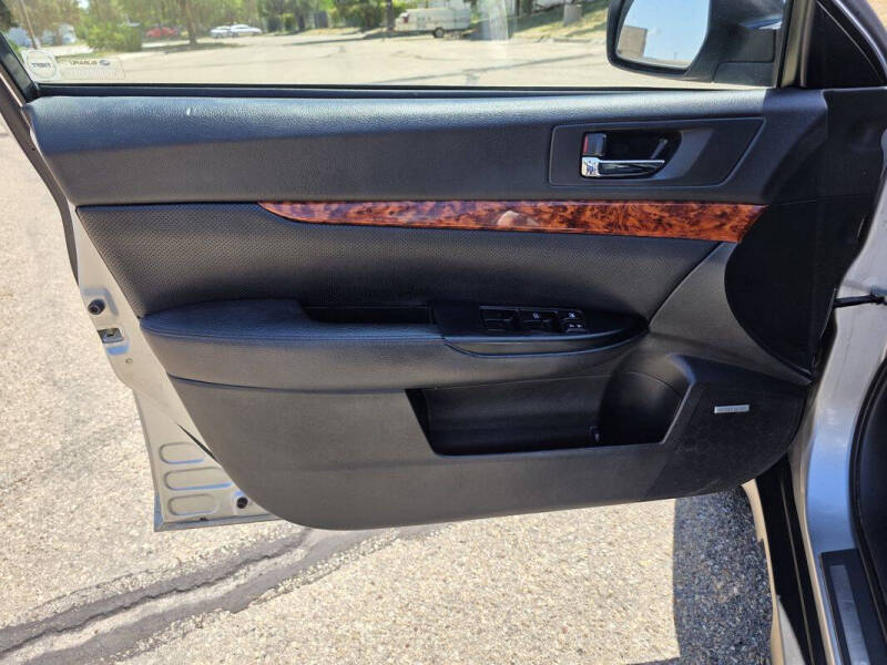 2012 Subaru Outback 3.6R Limited