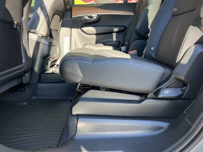 2024 Volvo XC90 B6 Plus Bright Theme 6P