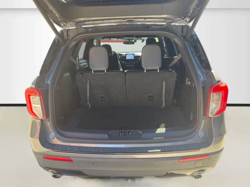 2022 Ford Explorer ST-Line