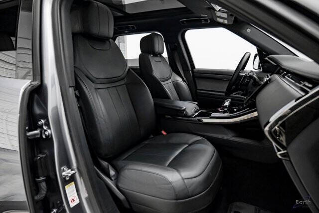 2024 Land Rover Range Rover Sport P360 SE