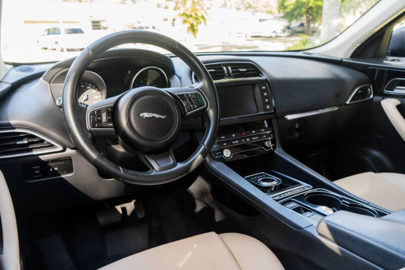 2017 Jaguar F-PACE 35t Premium