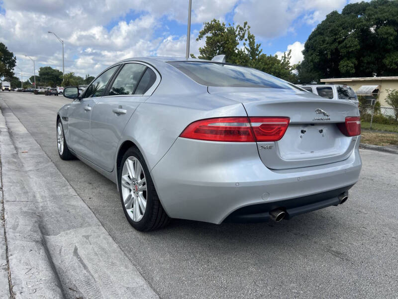 2019 Jaguar XE 25t Premium