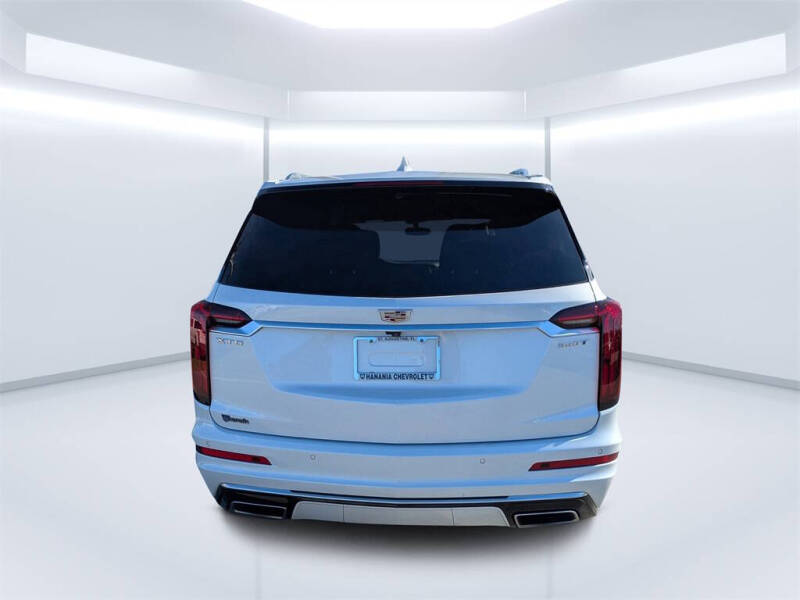 2025 Cadillac XT6 Luxury