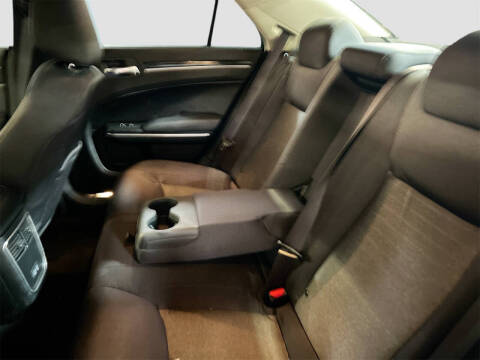 2023 Chrysler 300 Touring