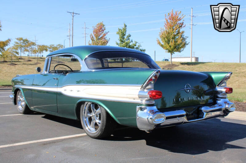 1957 Pontiac Chieftain