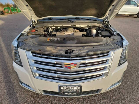 2019 Cadillac Escalade Platinum
