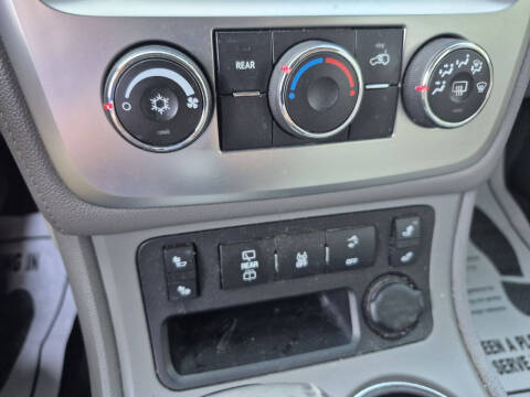 2013 GMC Acadia SLE-2