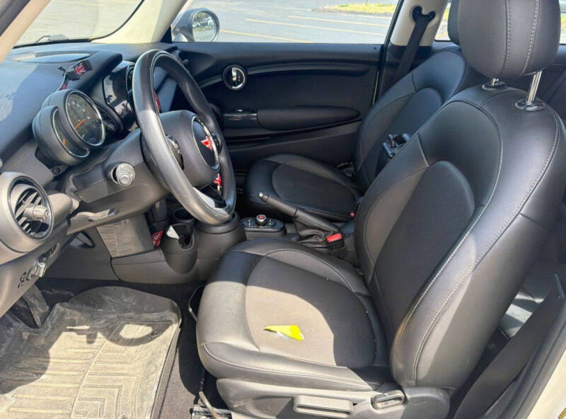 2017 MINI Hardtop 2 Door Cooper