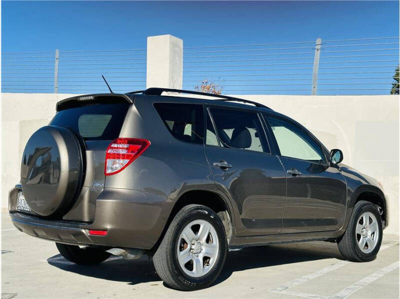 2010 Toyota RAV4 Base photo 6