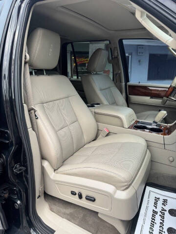 2011 Lincoln Navigator