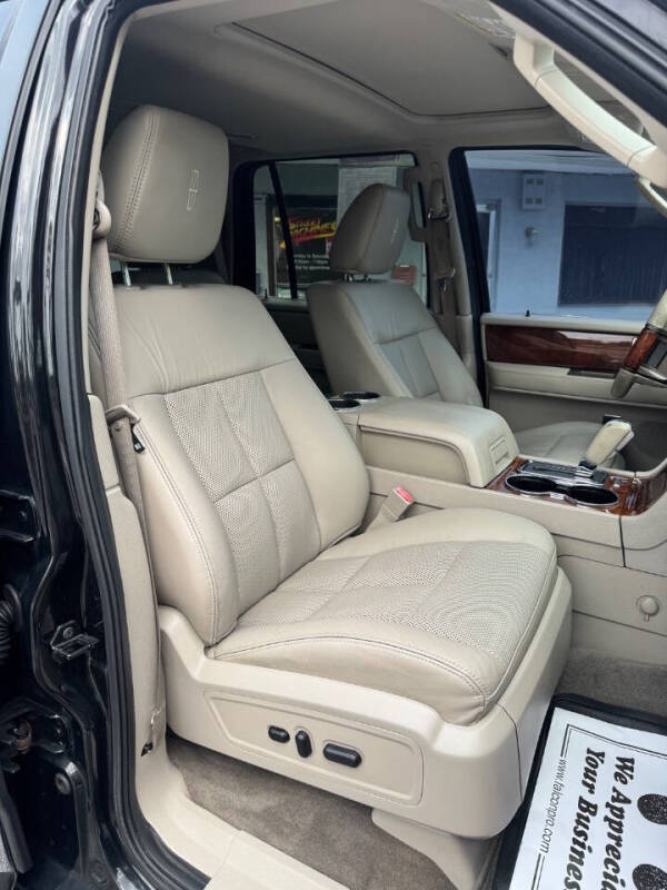 2011 Lincoln Navigator