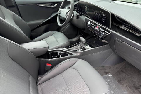 2026 Kia Niro EX