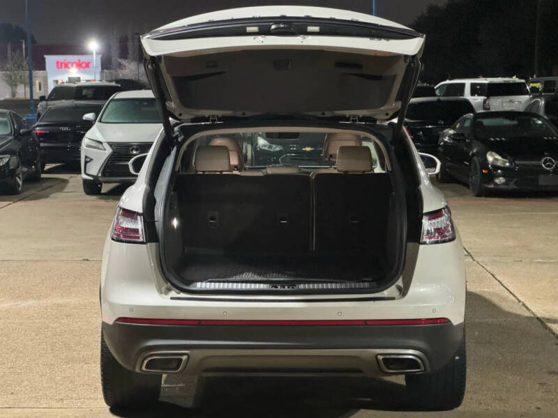 2019 Lincoln Nautilus Reserve