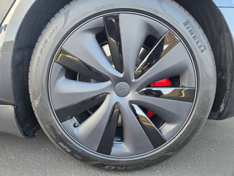 2024 Tesla Model S Plaid