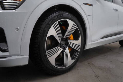 2023 Audi e-tron quattro Premium Plus