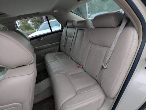 2011 Cadillac DTS Luxury Collection