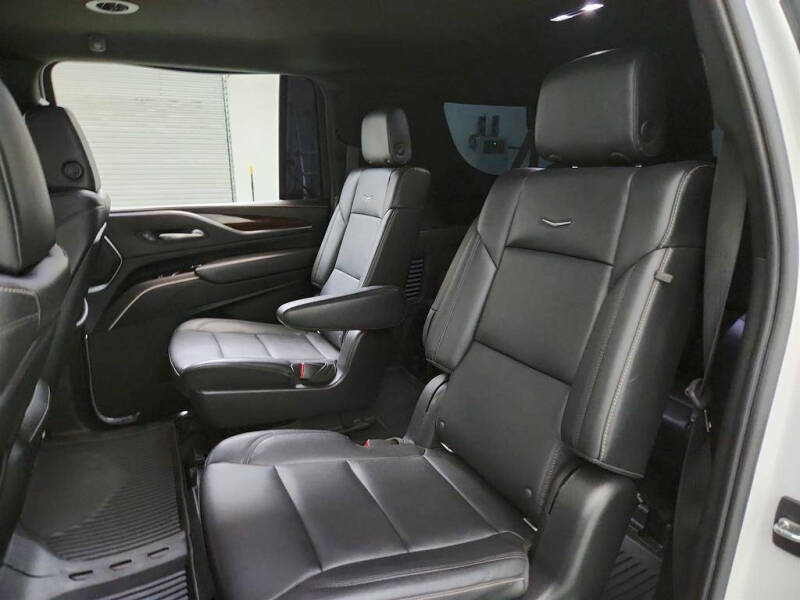 2022 Cadillac Escalade ESV Luxury