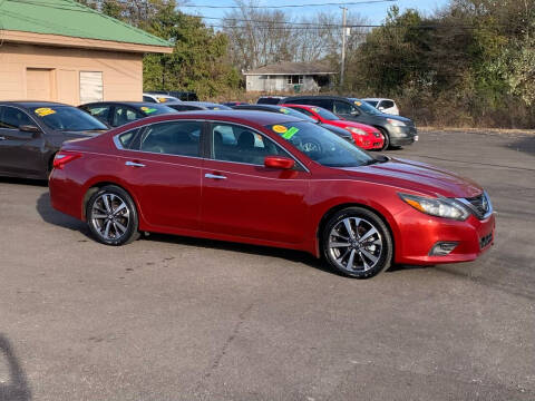 2016 Nissan Altima for sale at Auto Acceptance in Tupelo MS