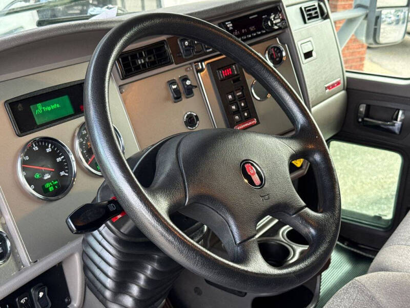 2017 Kenworth T270