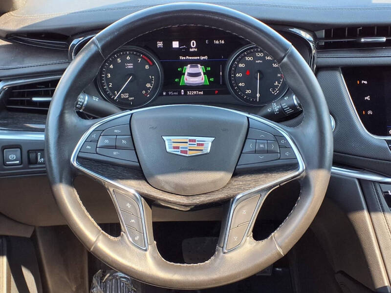 2022 Cadillac XT5 Premium Luxury