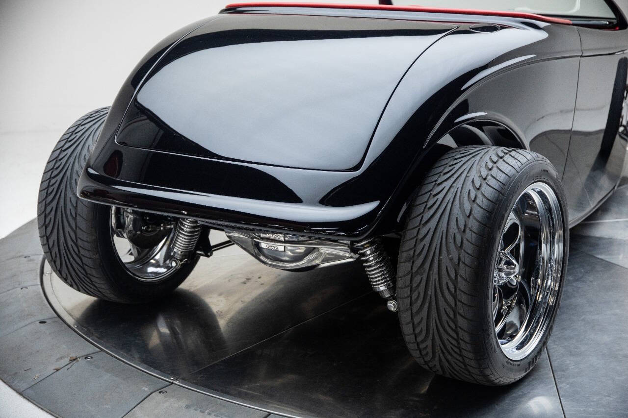 1933 Ford Model 40 39