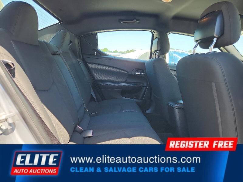 2013 Dodge Avenger SE