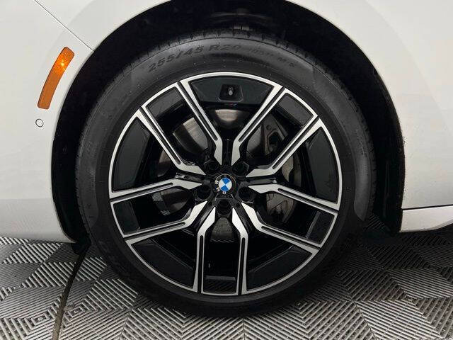 2025 BMW 7 Series 740i xDrive