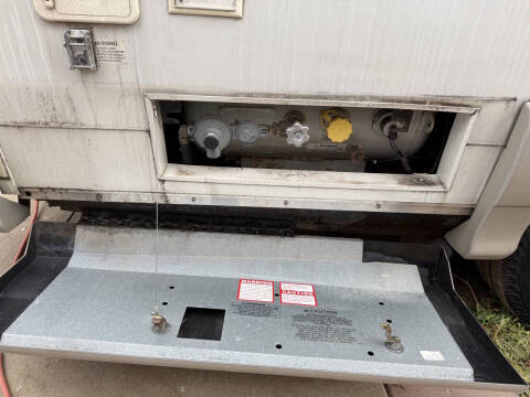2004 Winnebago Rialta 22HD