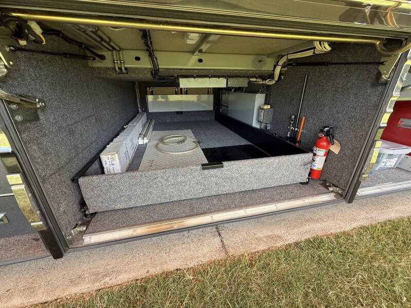 2001 Prevost Marathon