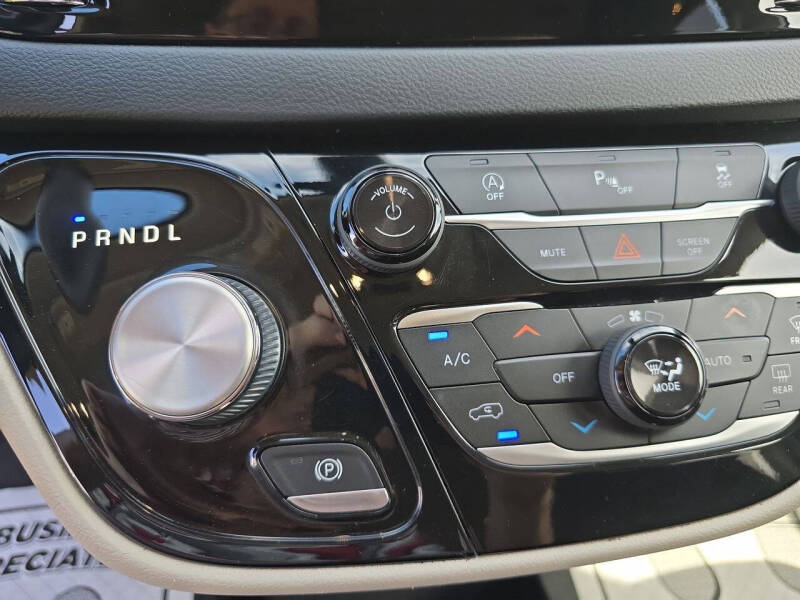 2020 Chrysler Pacifica Touring