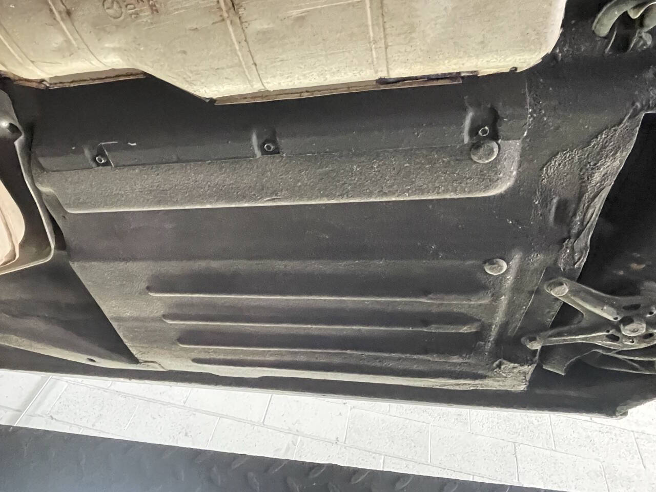 1988 Mercedes-Benz 560-Class 100