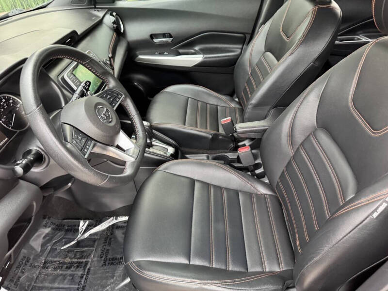 2020 Nissan Kicks SR