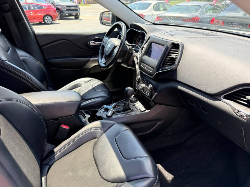 2019 Jeep Cherokee Latitude Plus