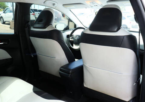 2016 Toyota Prius Three Touring