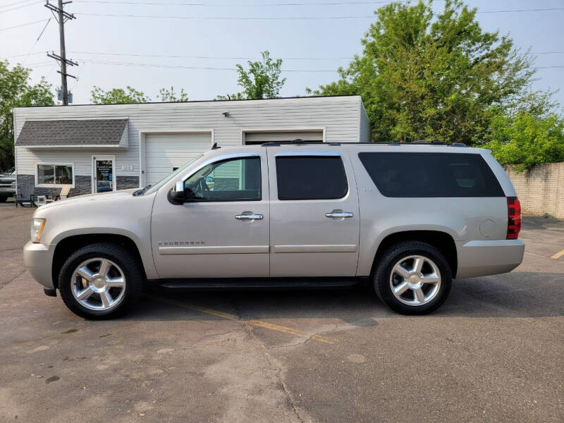 2007 Chevrolet Suburban for sale at Finish Line Auto Sales Inc. in Lapeer MI