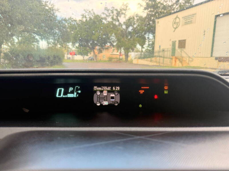 2014 Toyota Prius c Two