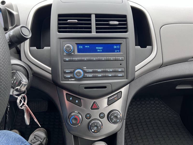 2015 Chevrolet Sonic LS Auto