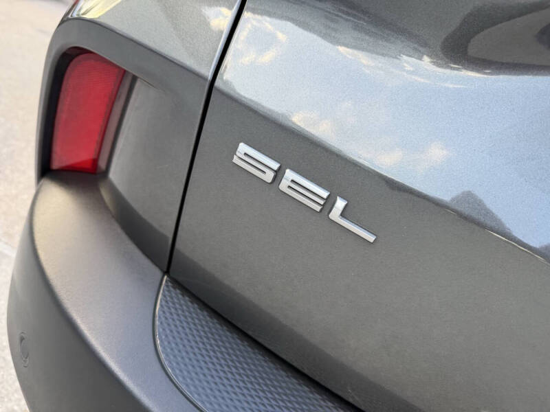 2020 Ford Escape SEL