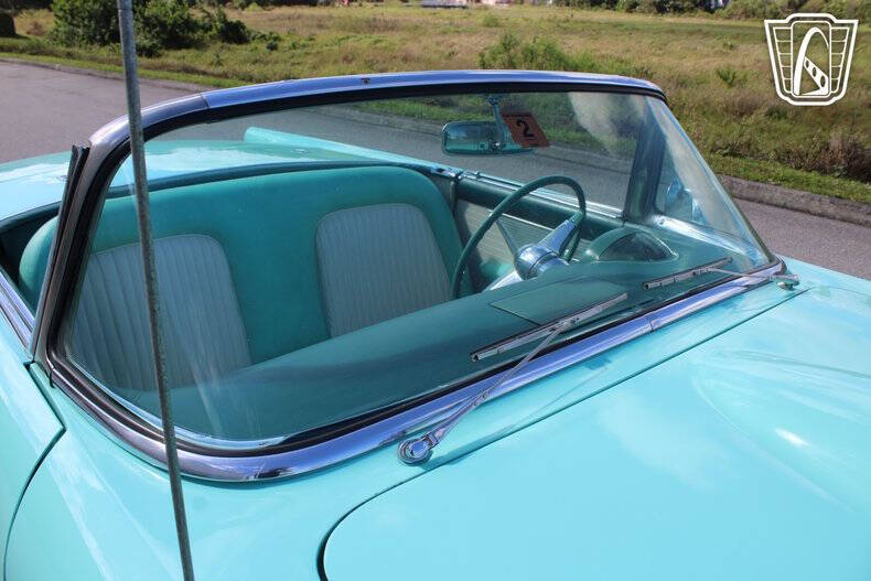 1955 Ford Thunderbird