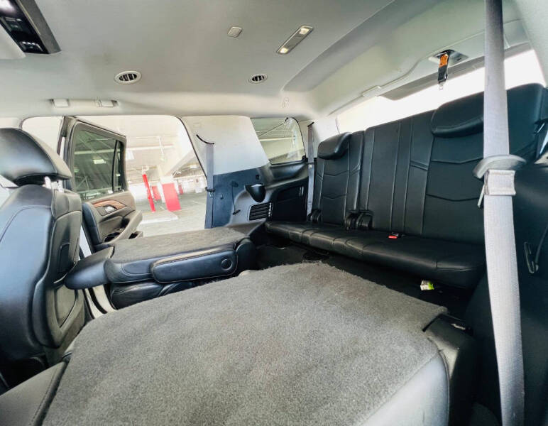2017 Cadillac Escalade Luxury