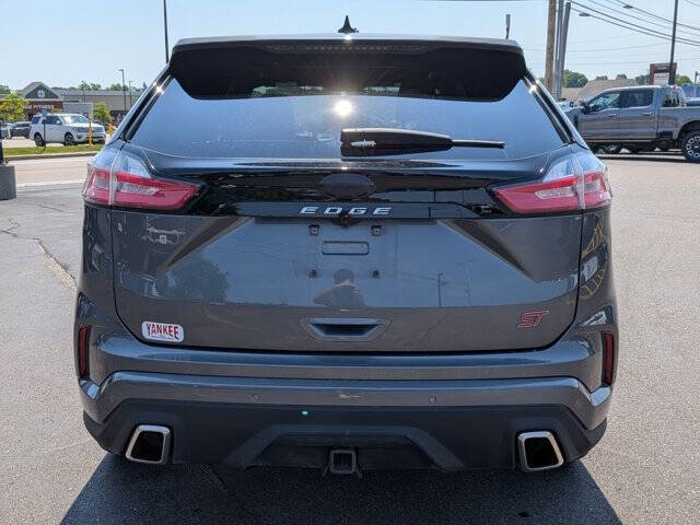 2022 Ford Edge ST
