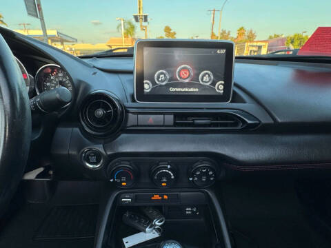 2017 Mazda MX-5 Miata RF Club