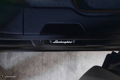 2024 Lamborghini Urus S