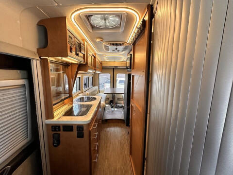 2017 Winnebago Paseo 48P