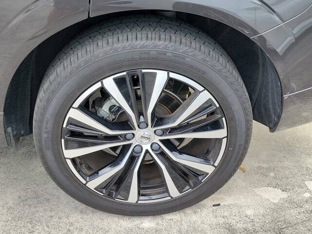 2023 Volvo XC60 B5 Plus Dark Theme