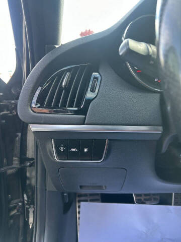 2022 Kia Stinger GT1