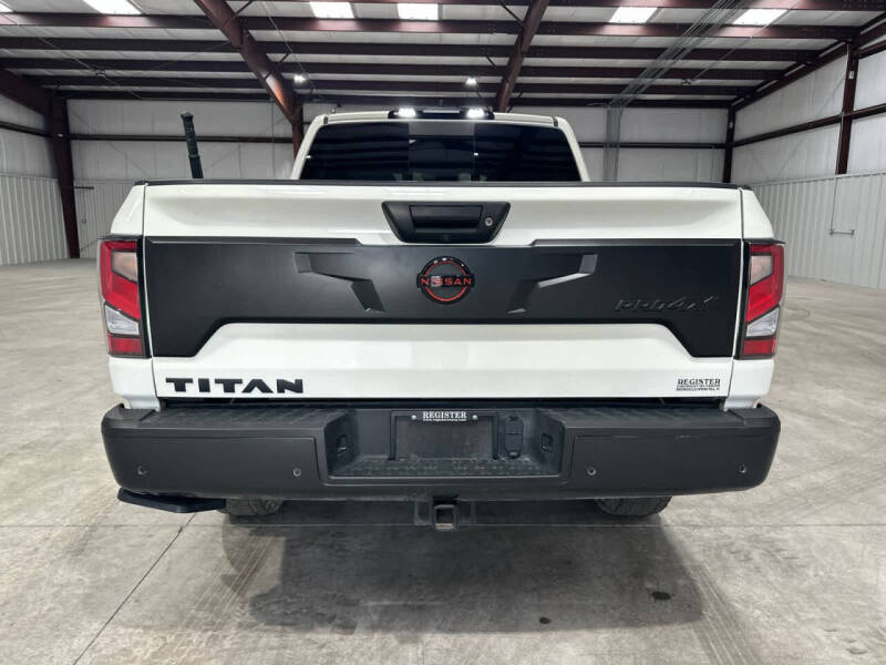 2024 Nissan Titan