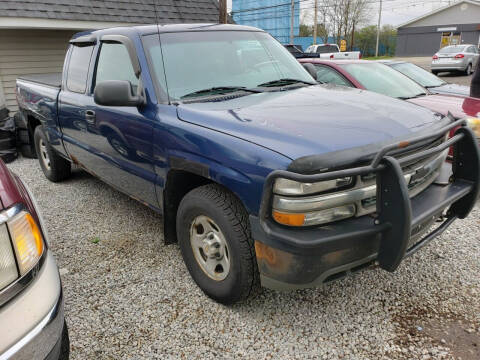 2002 Chevrolet Silverado 1500 for sale at MEDINA WHOLESALE LLC in Wadsworth OH